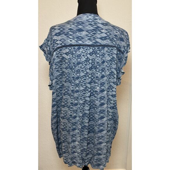 Suzanne Betro Blue and White Pleated Cap Sleeve Blouse W Cutouts Size 2X - Picture 4 of 6